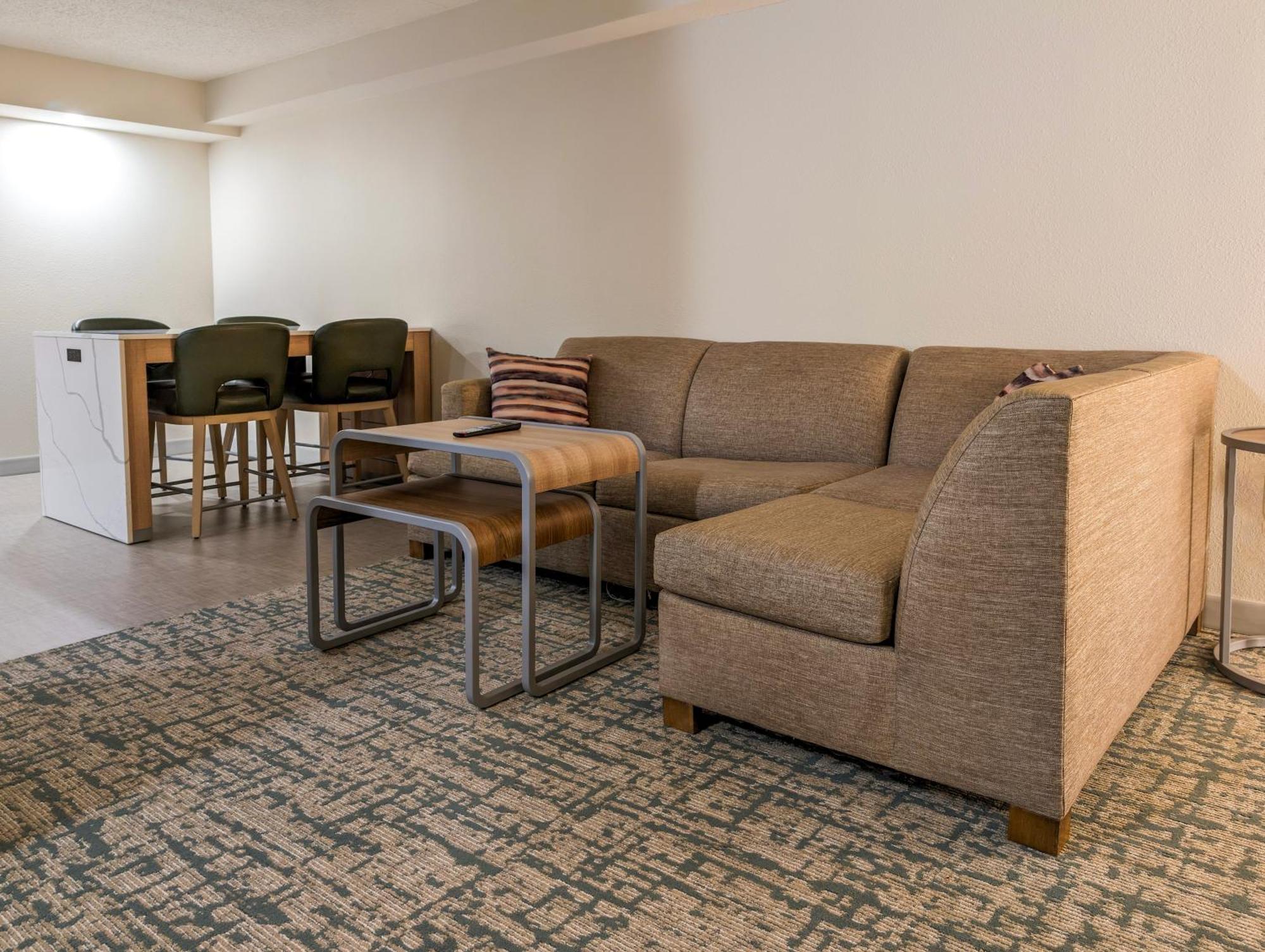 Studio-Suite mit Kingsize-Bett und Küche